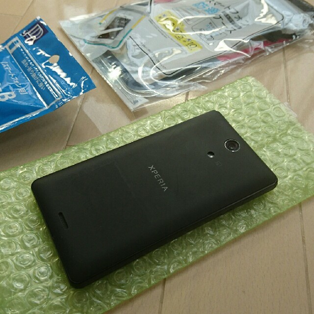 ドコモ  スマートフォン オマケ付 so04e スマホ/家電/カメラのスマートフォン/携帯電話(スマートフォン本体)の商品写真