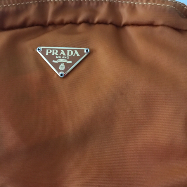 PRADA(プラダ)のプラダコスメポーチ  オレンジ レディースのファッション小物(ポーチ)の商品写真
