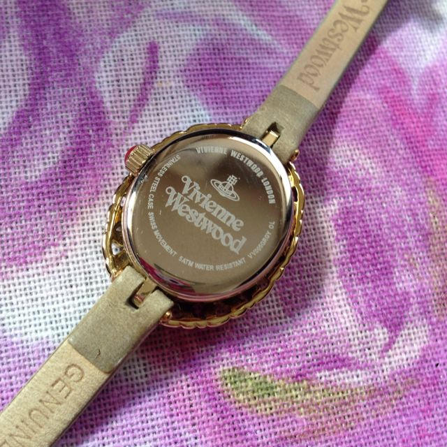 Vivienne Westwood(ヴィヴィアンウエストウッド)のvivienne 腕時計6/8まで取置き レディースのファッション小物(腕時計)の商品写真