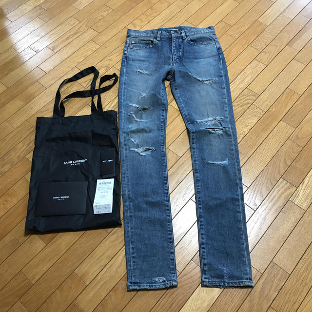 Saint Laurent(サンローラン)の新品未使用 サンローランパリ デストロイデニム☆ メンズのパンツ(デニム/ジーンズ)の商品写真