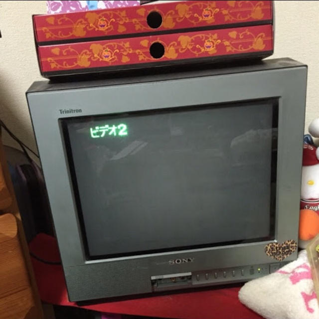 SONY(ソニー)の【SONY】トリニトロン☆オリーブ色☆おしゃれなブラウン管TV スマホ/家電/カメラのテレビ/映像機器(テレビ)の商品写真