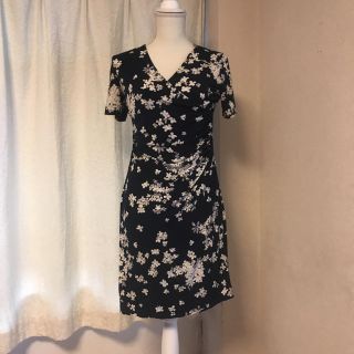 ローラアシュレイ(LAURA ASHLEY)のローラアシュレイの花柄ジャージーカシュクールワンピース 7号(ひざ丈ワンピース)