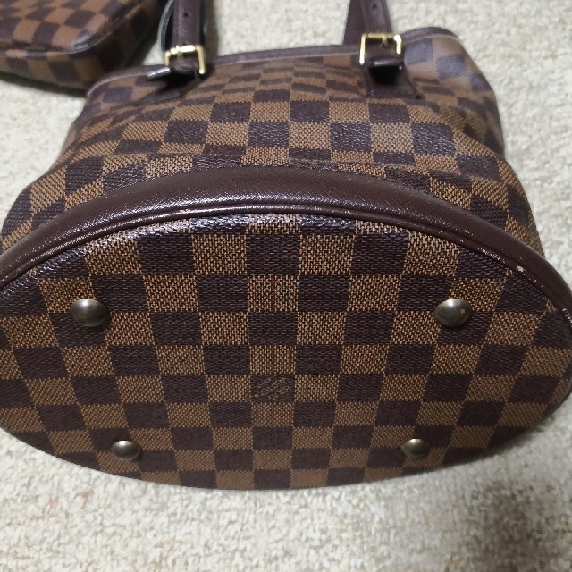 LOUIS VUITTON(ルイヴィトン)のLOUIS VUITTON ポーチ付き バッグ レディースのバッグ(ショルダーバッグ)の商品写真