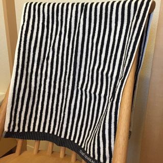 マリメッコ(marimekko)のマリメッコ バスタオル ブラック(タオル/バス用品)