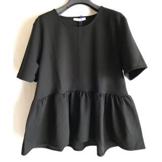 ザラ(ZARA)のご専用♡ZARA 新品・未使用 ヘプラム トップス(カットソー(半袖/袖なし))