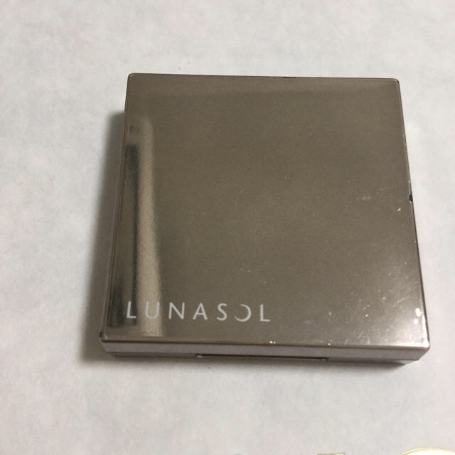 LUNASOL(ルナソル)のルナソル アイリッドベース01 コスメ/美容のベースメイク/化粧品(化粧下地)の商品写真