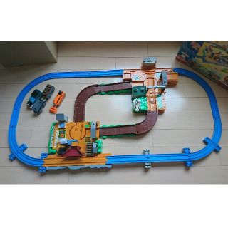 タカラトミー(Takara Tomy)のプラレール トーマス&テレンスのつみおろしセット(電車のおもちゃ/車)