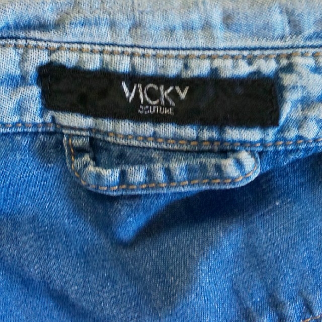 VICKY(ビッキー)の☆VICKY☆ク―ルで可愛い❤️ダメージデニムシャツ☆☆ レディースのトップス(シャツ/ブラウス(長袖/七分))の商品写真