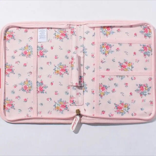 Cath Kidston(キャスキッドソン)の新品 キャスキッドソン 母子手帳ケース キッズ/ベビー/マタニティのマタニティ(母子手帳ケース)の商品写真