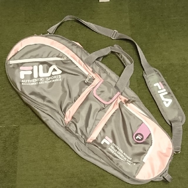 FILA(フィラ)のFILAテニスラケットバッグ スポーツ/アウトドアのテニス(バッグ)の商品写真