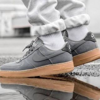 ナイキ(NIKE)のナイキ　NIKE　AIR FORCE 1 '07 LV8エアフォース1　新品 (スニーカー)