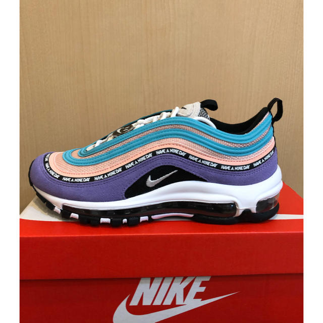 NIKE(ナイキ)の【もと様専用】AIR MAX97 SE GS HAVE A NIKE DAY レディースの靴/シューズ(スニーカー)の商品写真