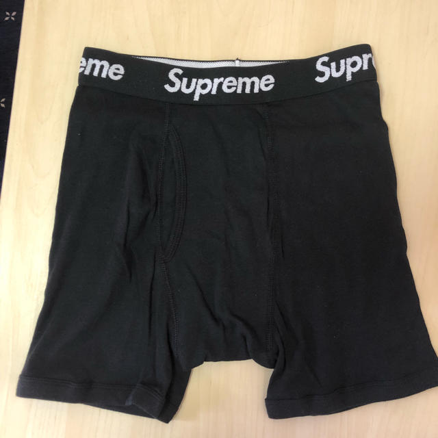 Supreme(シュプリーム)のsupreme   hanes 黒 S 1枚  メンズのアンダーウェア(ボクサーパンツ)の商品写真