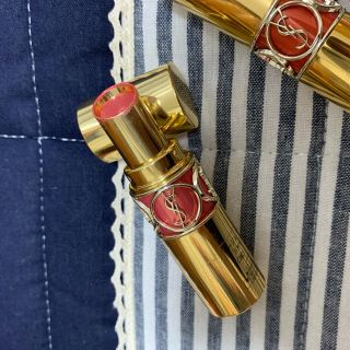 イヴサンローランボーテ(Yves Saint Laurent Beaute)のルージュ ヴォリュプテシャイン 13(口紅)