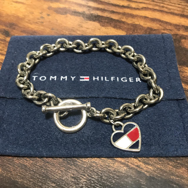 TOMMY HILFIGER(トミーヒルフィガー)のトミー    ブレスレット レディースのアクセサリー(ブレスレット/バングル)の商品写真