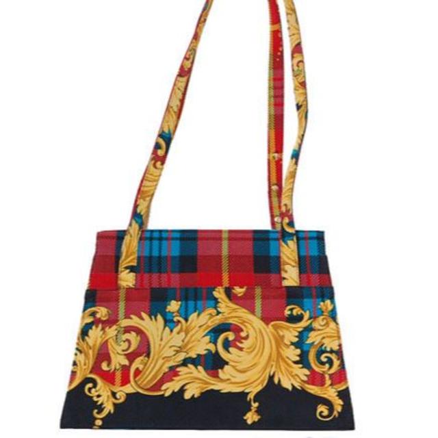 VERSACE(ヴェルサーチ)のロベルト様専用　VERSACE　ヴェルサーチ　ヴィンテージ　チェック　レア レディースのバッグ(ショルダーバッグ)の商品写真