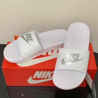 ナイキ(NIKE)のNIKE ナイキ WMNS BENASSI JDI ホワイト 25cm(サンダル)