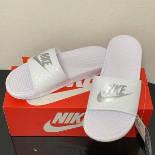 ナイキ(NIKE)のNIKE ナイキ WMNS BENASSI JDI ホワイト 29cm(サンダル)