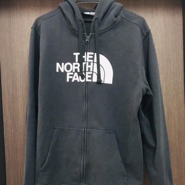 THE NORTH FACE(ザノースフェイス)のノースフェイス ジップパーカー スクエアロゴ  ビッグロゴ スウェット 専用 メンズのトップス(パーカー)の商品写真