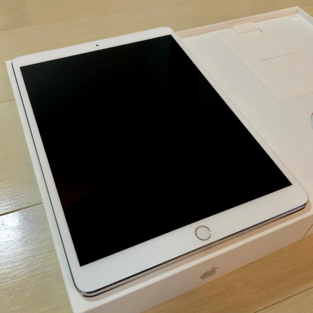 iPad(アイパッド)のiPad Pro 10.5 インチ 64GB  スマホ/家電/カメラのPC/タブレット(タブレット)の商品写真