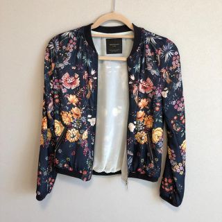 ザラ(ZARA)のザラ ジャケット 花柄 スタジャン スカジャン S(ブルゾン)