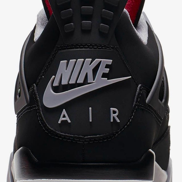 NIKE(ナイキ)のナイキ ジョーダン4 ブレッド メンズの靴/シューズ(スニーカー)の商品写真