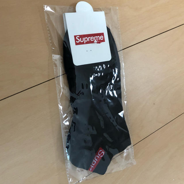 Supreme(シュプリーム)のsupreme 黒ソックス メンズのレッグウェア(ソックス)の商品写真