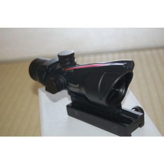 送料込　Trijicon ACOGタイプ4X32スコープ (カスタムパーツ)