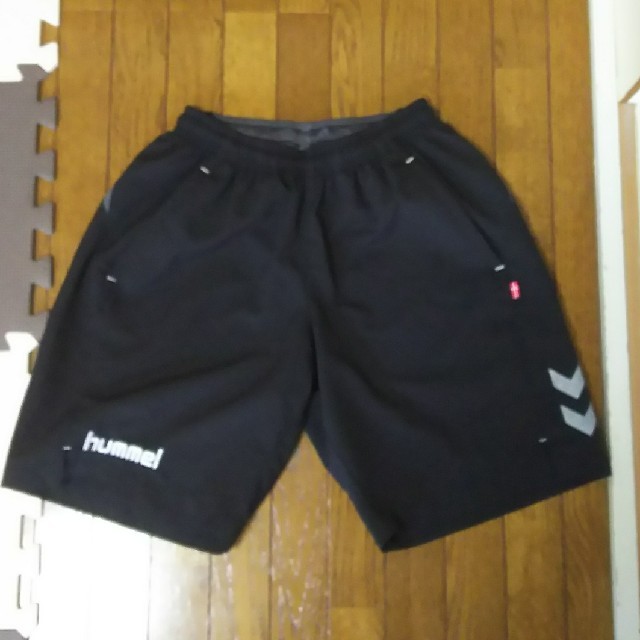 hummel(ヒュンメル)のhummel ハーフパンツ スポーツ/アウトドアのサッカー/フットサル(ウェア)の商品写真