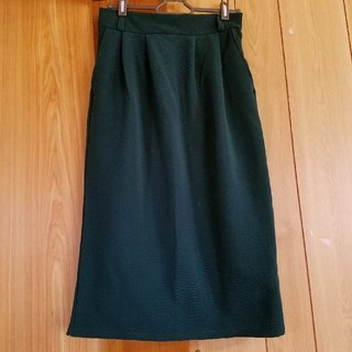シマムラ(しまむら)のしまむら　緑のタイトスカート　Ｌ(ロングスカート)