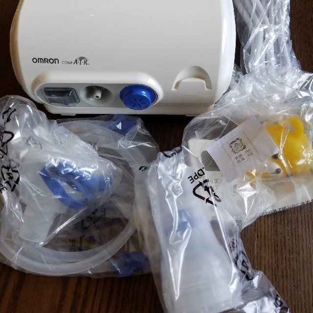 OMRON(オムロン)の新品　未使用　未開封　OMRONネブライザー　吸入気 その他のその他(その他)の商品写真