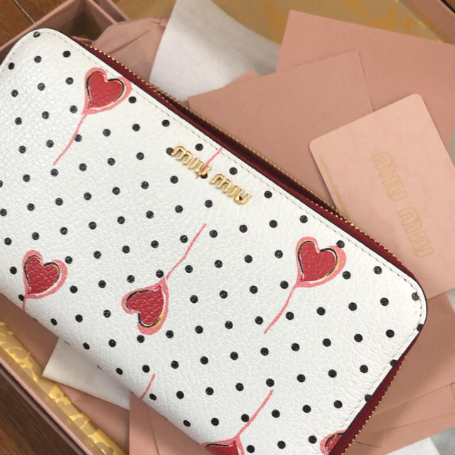 ファッション小物【新品未使用】miu miu ドットハート ウォレット長財布