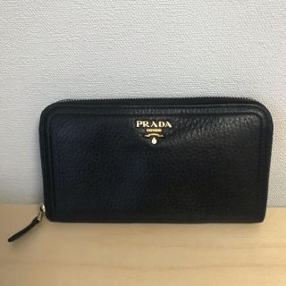 プラダ(PRADA)のPRADA プラダ  ラウンドジップ長財布(財布)