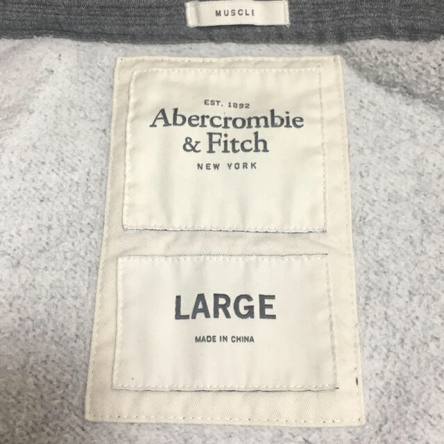 Abercrombie&Fitch(アバクロンビーアンドフィッチ)の★お値下げ中★Abercrombie & Fitch アバクロ メンズ パーカー メンズのトップス(パーカー)の商品写真