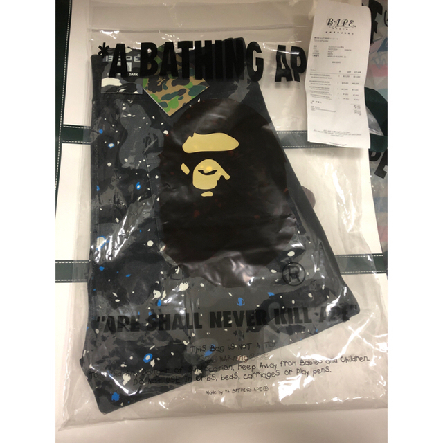 A BATHING APE(アベイシングエイプ)のBAPE SPACE CAMO 星空夜光  メンズのパンツ(ショートパンツ)の商品写真