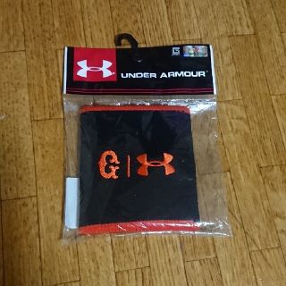 アンダーアーマー(UNDER ARMOUR)のbunten様専用 ジャイアンツ リストバンド アンダーアーマー(バングル/リストバンド)