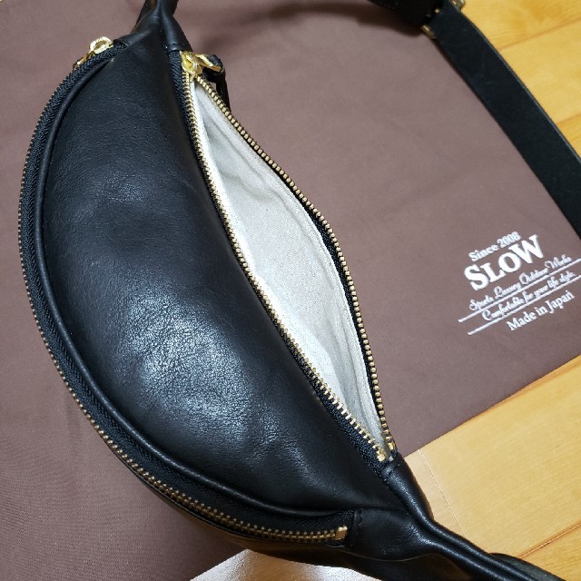 BEAMS(ビームス)のSLOW rubono leather fanny pack ボディバッグ メンズのバッグ(ボディーバッグ)の商品写真
