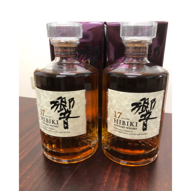 響17年 700ml 2本セット カートン付き食品/飲料/酒