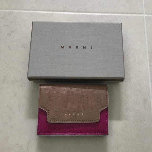 Marni - 値下げ！マルニ 財布 折り財布 三つ折り財布 ミニ財布の通販 by cheddar｜マルニならラクマ