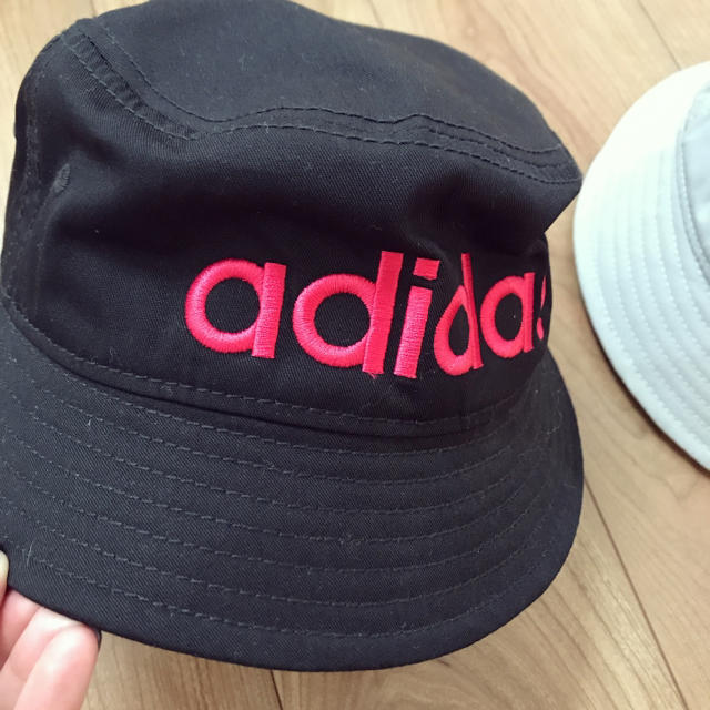 adidas(アディダス)のアディダス バケットハット 2点セット レディースの帽子(ハット)の商品写真