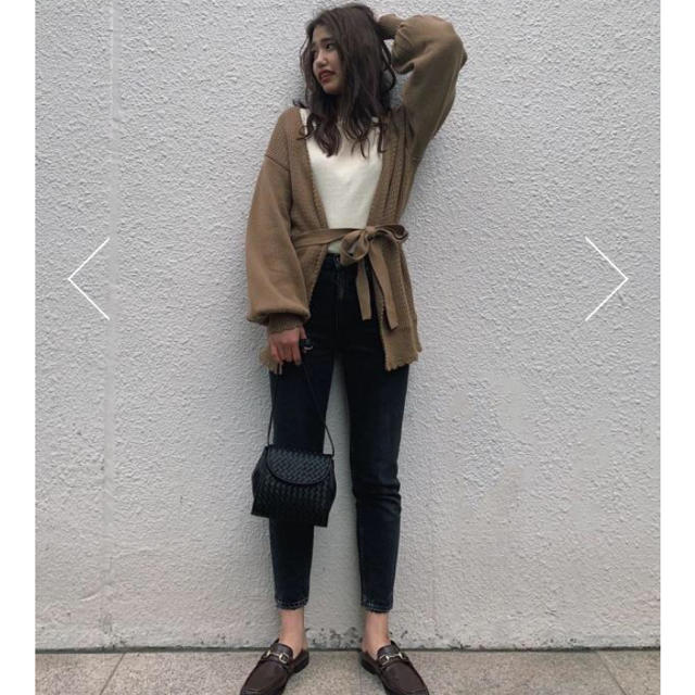 moussy(マウジー)のMOUSSY  TRIM END KNIT カーディガン  D/BEG レディースのトップス(カーディガン)の商品写真