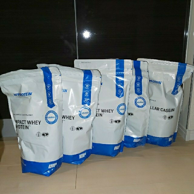 MYPROTEIN(マイプロテイン)のマイプロテイン セット 食品/飲料/酒の健康食品(プロテイン)の商品写真