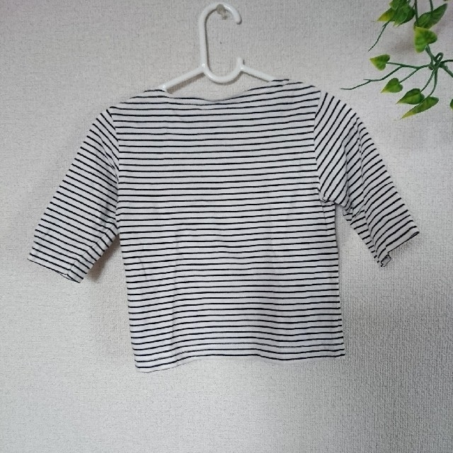 MUJI (無印良品)(ムジルシリョウヒン)の無印 ベビー 80ボーダーカットソー Tシャツ  UNIQLO GU GAP キッズ/ベビー/マタニティのベビー服(~85cm)(Ｔシャツ)の商品写真