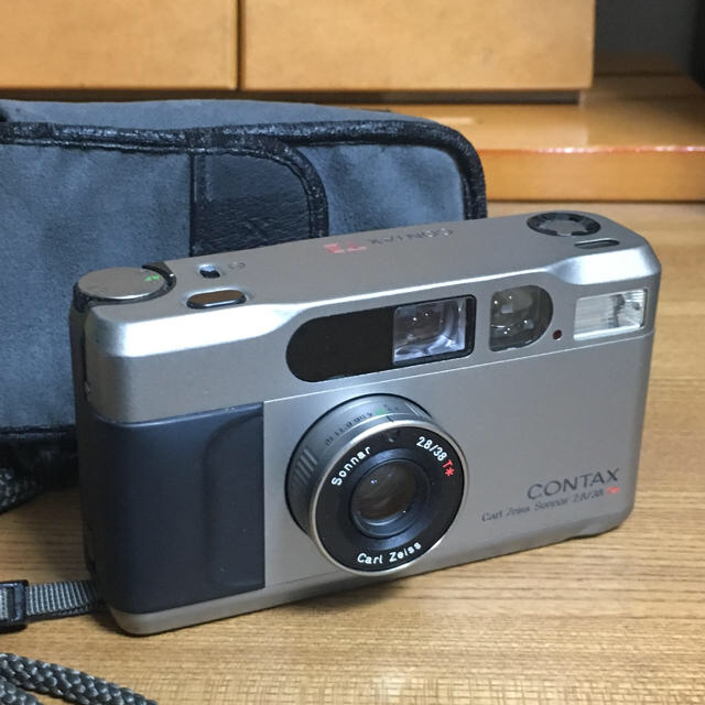 CONTAX T2  チタンシルバー コンタックス フィルムカメラ