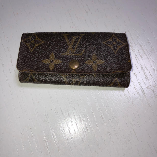 LOUIS VUITTON(ルイヴィトン)のルイヴィトンモノグラムキーケース レディースのファッション小物(キーケース)の商品写真