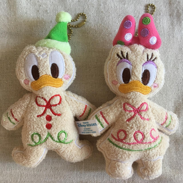 Disney(ディズニー)のドナルド ぬいぐるみ バッジ セット エンタメ/ホビーのおもちゃ/ぬいぐるみ(キャラクターグッズ)の商品写真