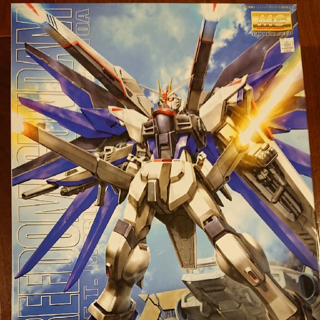 BANDAI(バンダイ)の(Joker様専用)MG 1/100 ガンダムイージーエイト、フリーダムのセット エンタメ/ホビーのおもちゃ/ぬいぐるみ(プラモデル)の商品写真