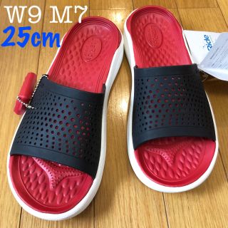 クロックス(crocs)の新品 新素材クロックス ライトライド スライド W9 M7 〜25.5cm 黒赤(サンダル)