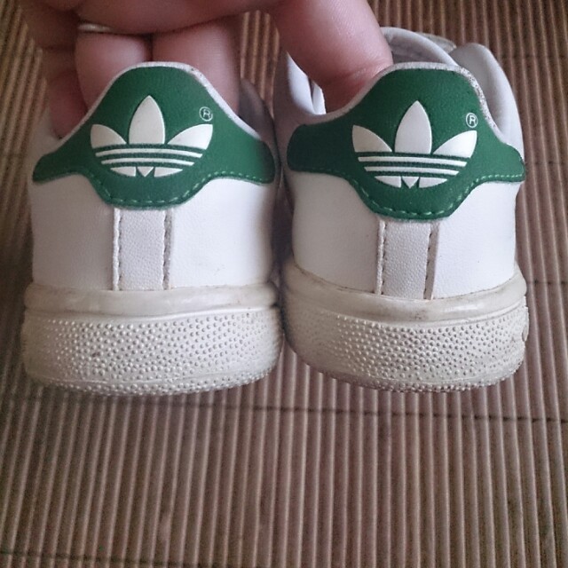 adidas(アディダス)のadidas子供用 13cm 値下げ★ キッズ/ベビー/マタニティのキッズ靴/シューズ(15cm~)(その他)の商品写真