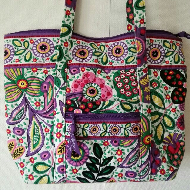 Vera Bradley(ヴェラブラッドリー)のマリリン様専用☺値下げしました☺ベラブラッドリー　バッグ レディースのバッグ(ショルダーバッグ)の商品写真